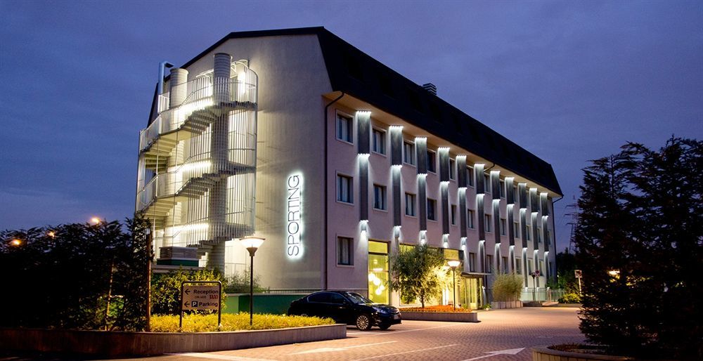 Hotel Sporting Cologno Cologno Monzese Exterior foto
